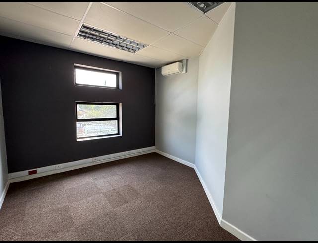 470M² OFFICE TO LET IN WORCESTER CENTRAL